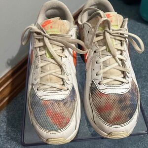 Nike woman’s excee air max size 8.5